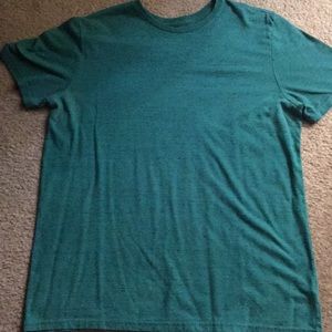 Green short sleeve t-shirt